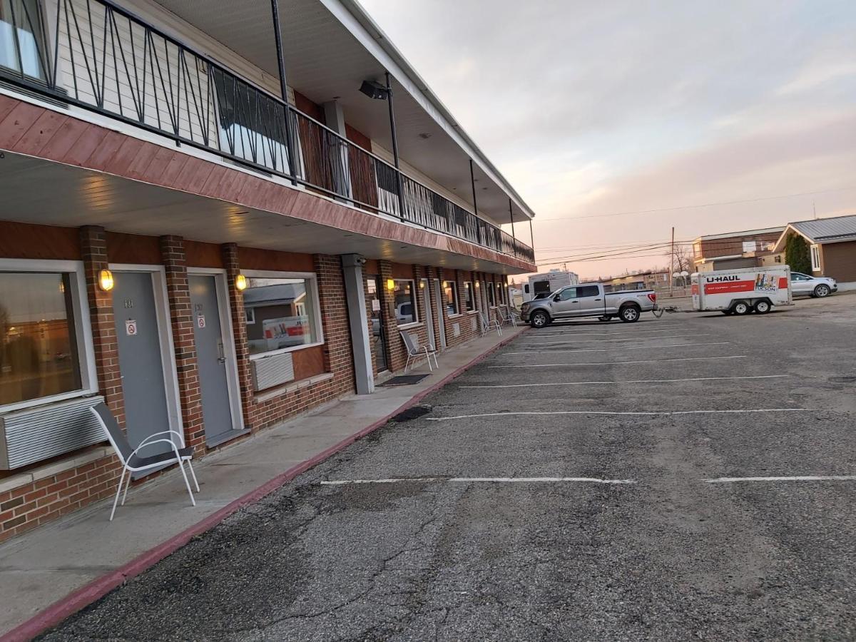 Travel Inn Hearst Exterior photo